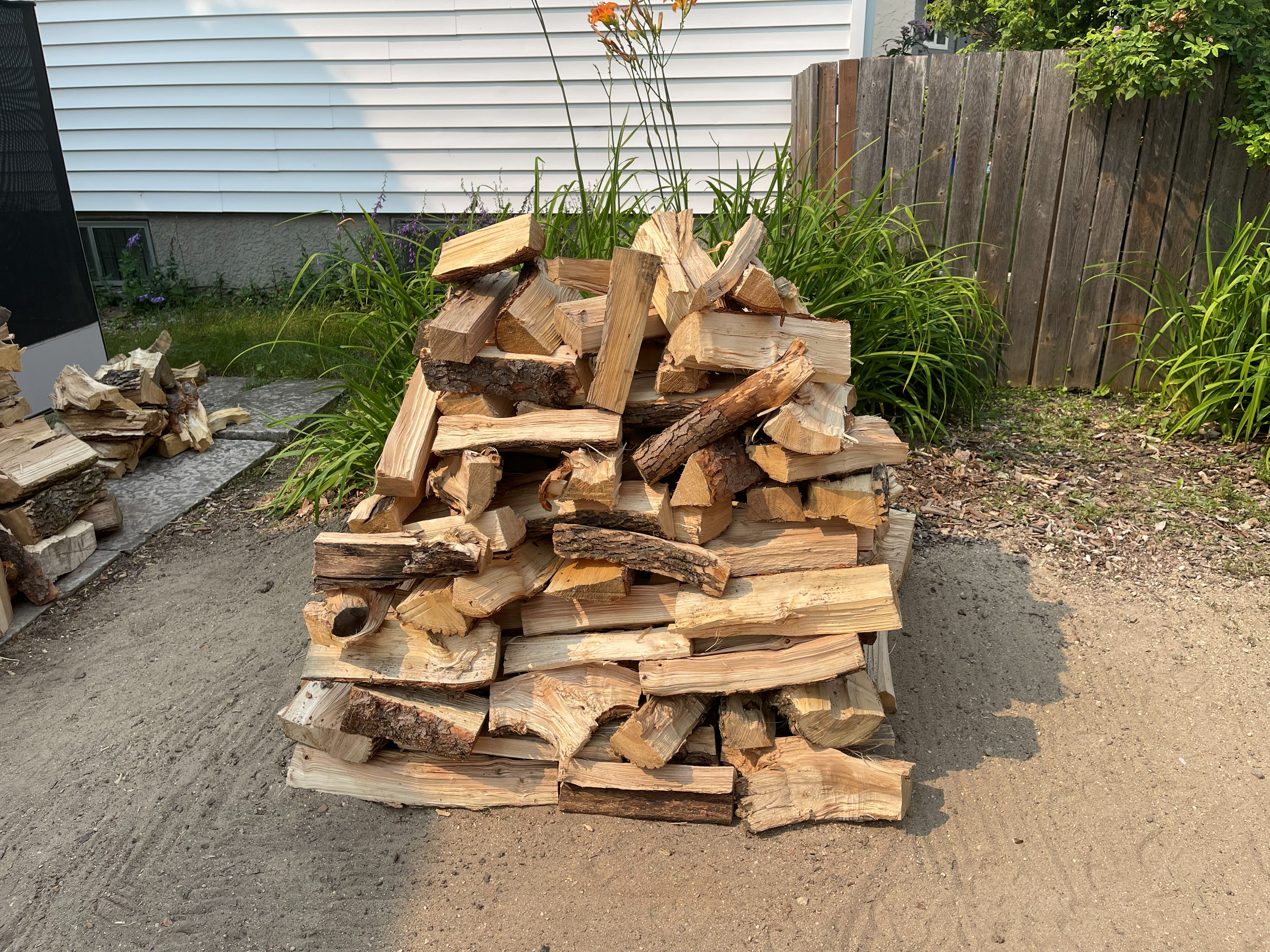 Fir Wood Winnipeg - Seasoned Split Logs